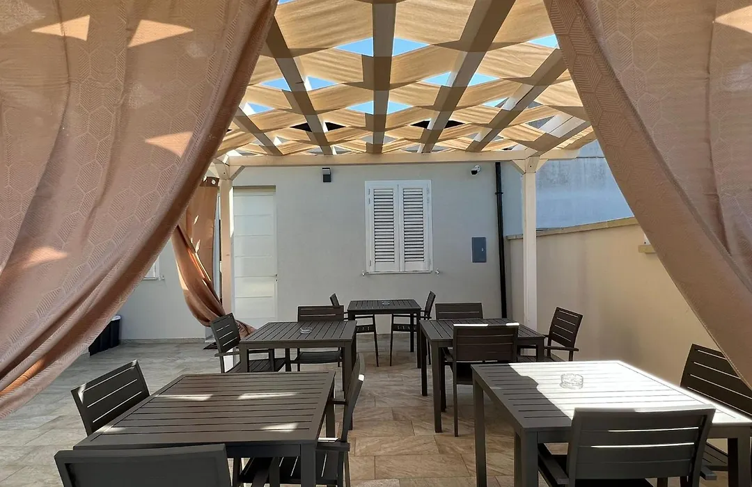 Perla D'Oriente - Affittacamere-1